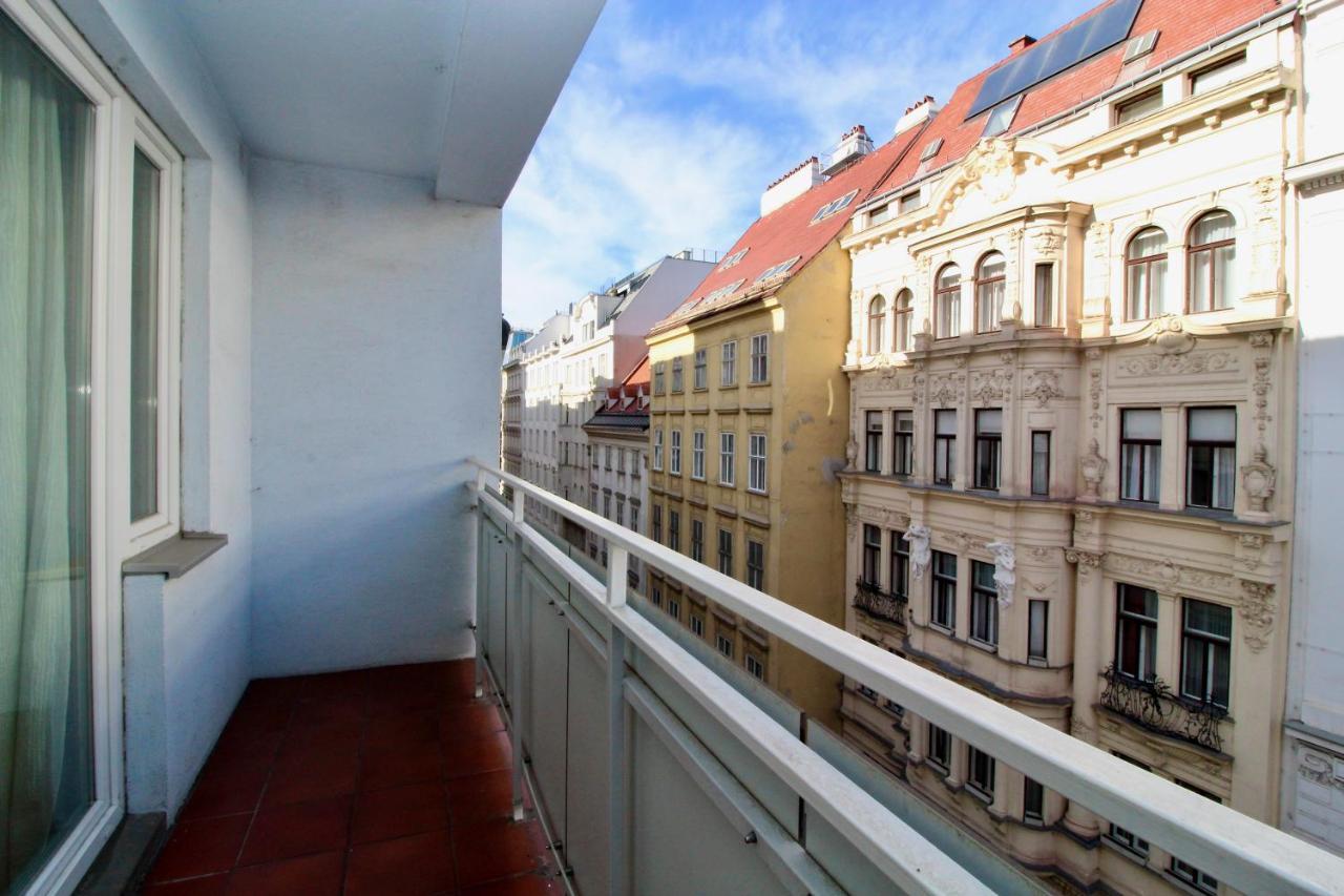 Balcony Apartment - Next To Opera Viena Exterior foto